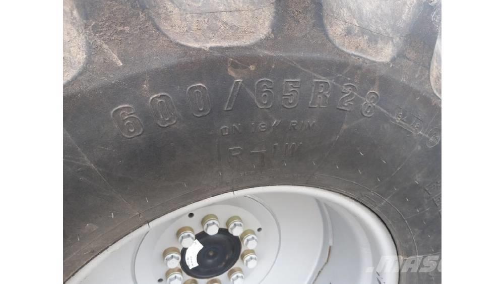 CASE 8230 Kombinované zberacie stroje