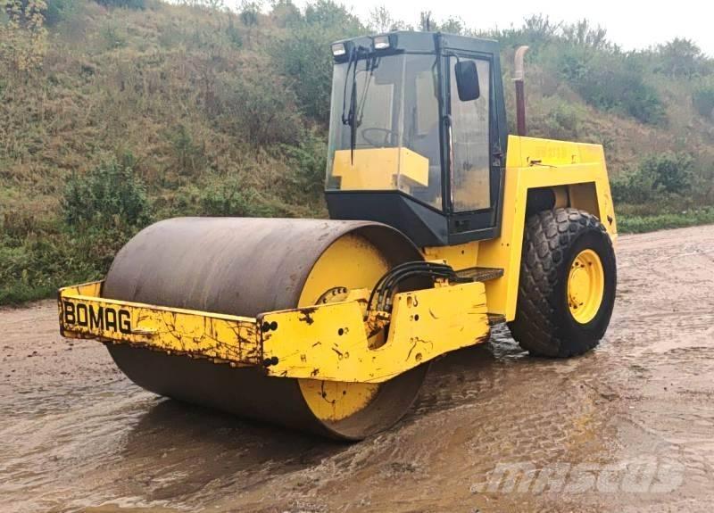 Bomag BW213 D Ťahačové valce