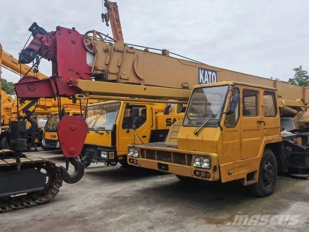 Kato 2500 KVA Univerzálne terénne žeriavy