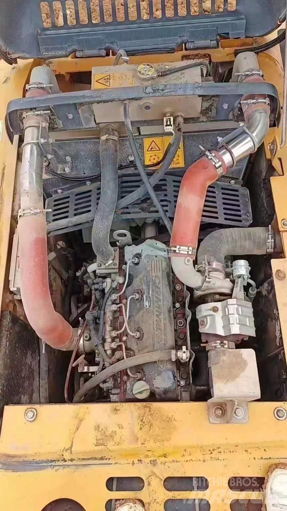 XCMG XE 135 D Pásové rýpadlá