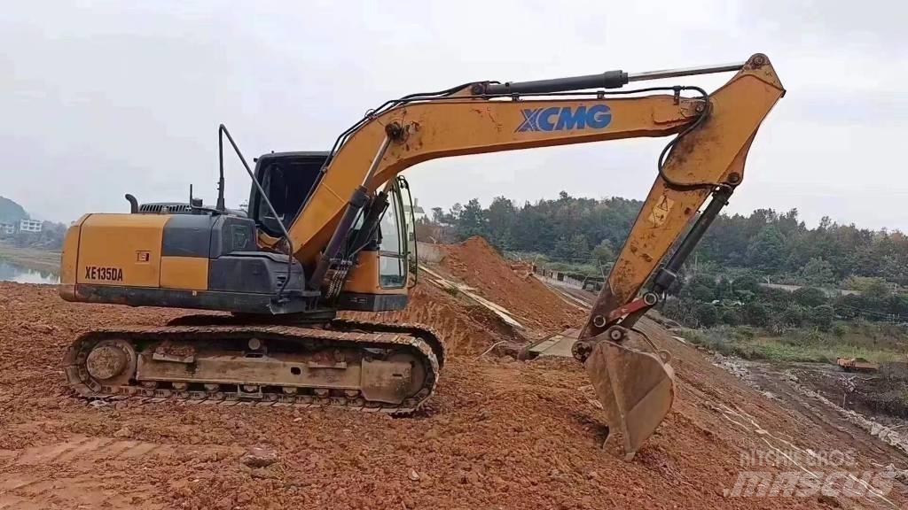 XCMG XE 135 D Pásové rýpadlá