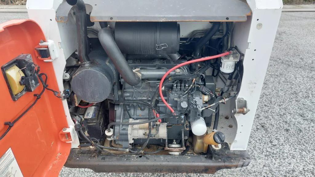 Bobcat S450 Kolesové nakladače
