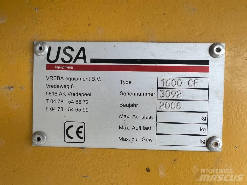 Peecon 1600 CF Samozberacie vozy