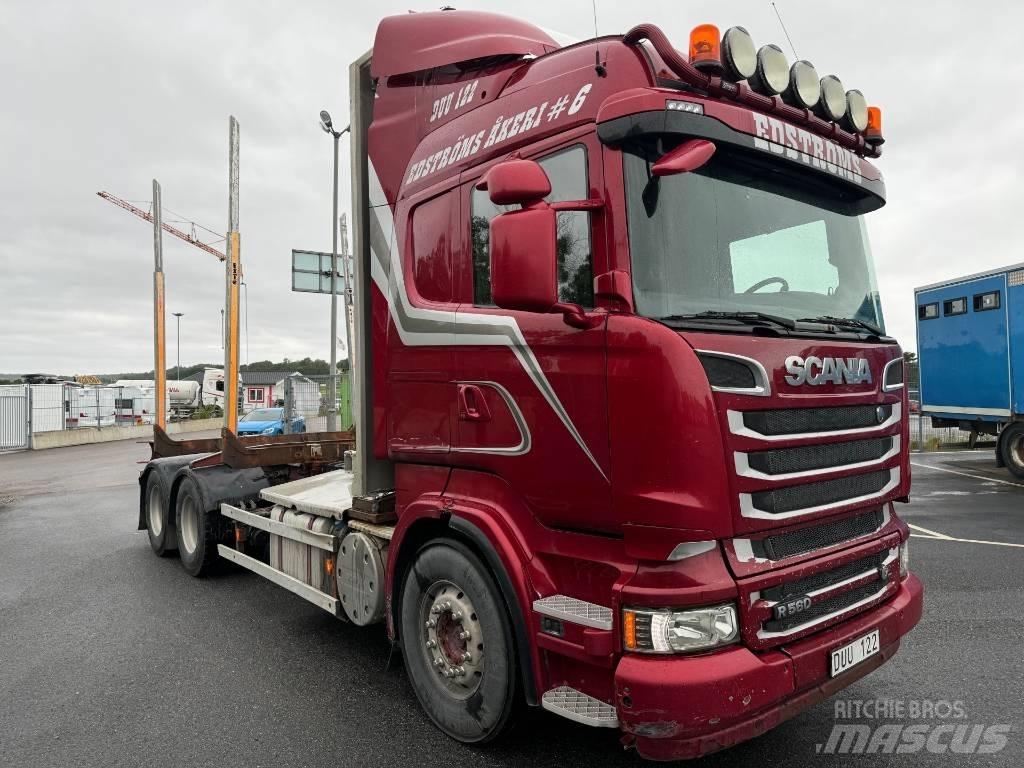 Scania R 560 Nákladné vozidlá na prepravu dreva