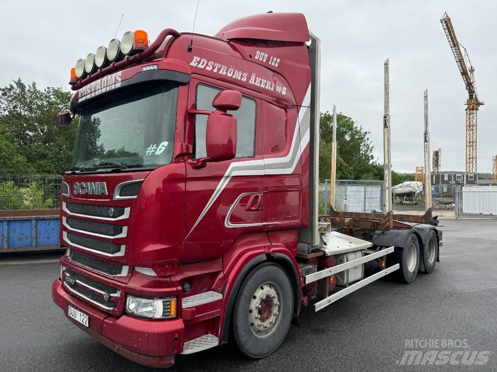 Scania R 560 Nákladné vozidlá na prepravu dreva