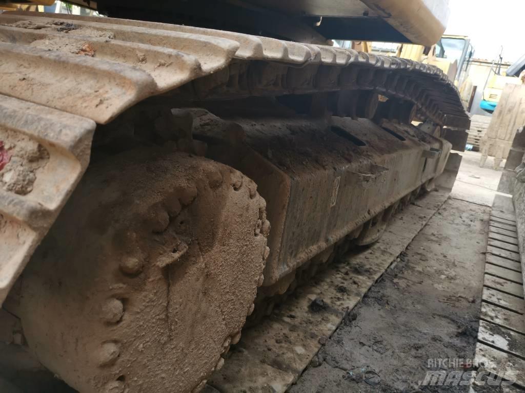 Komatsu PC 220 LC-7 Pásové rýpadlá
