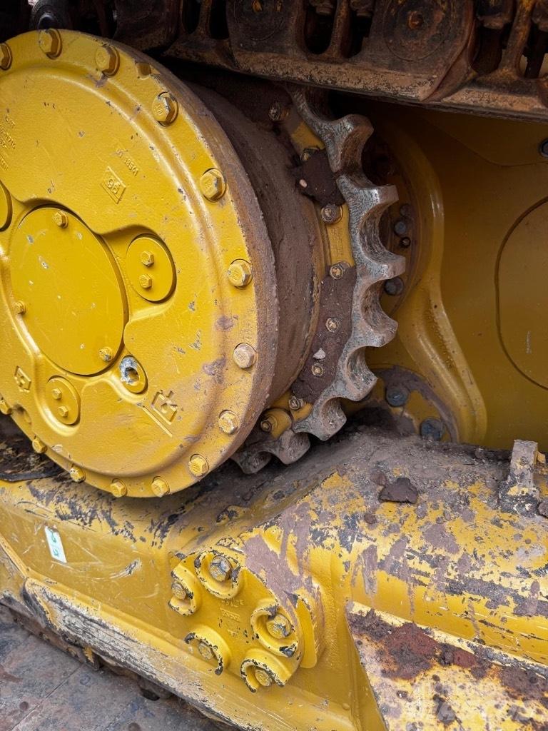 CAT D 6 LGP Pásové dozéry