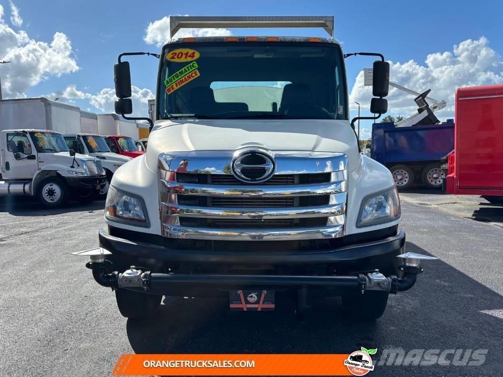 Hino 338 Cisterny na vodu