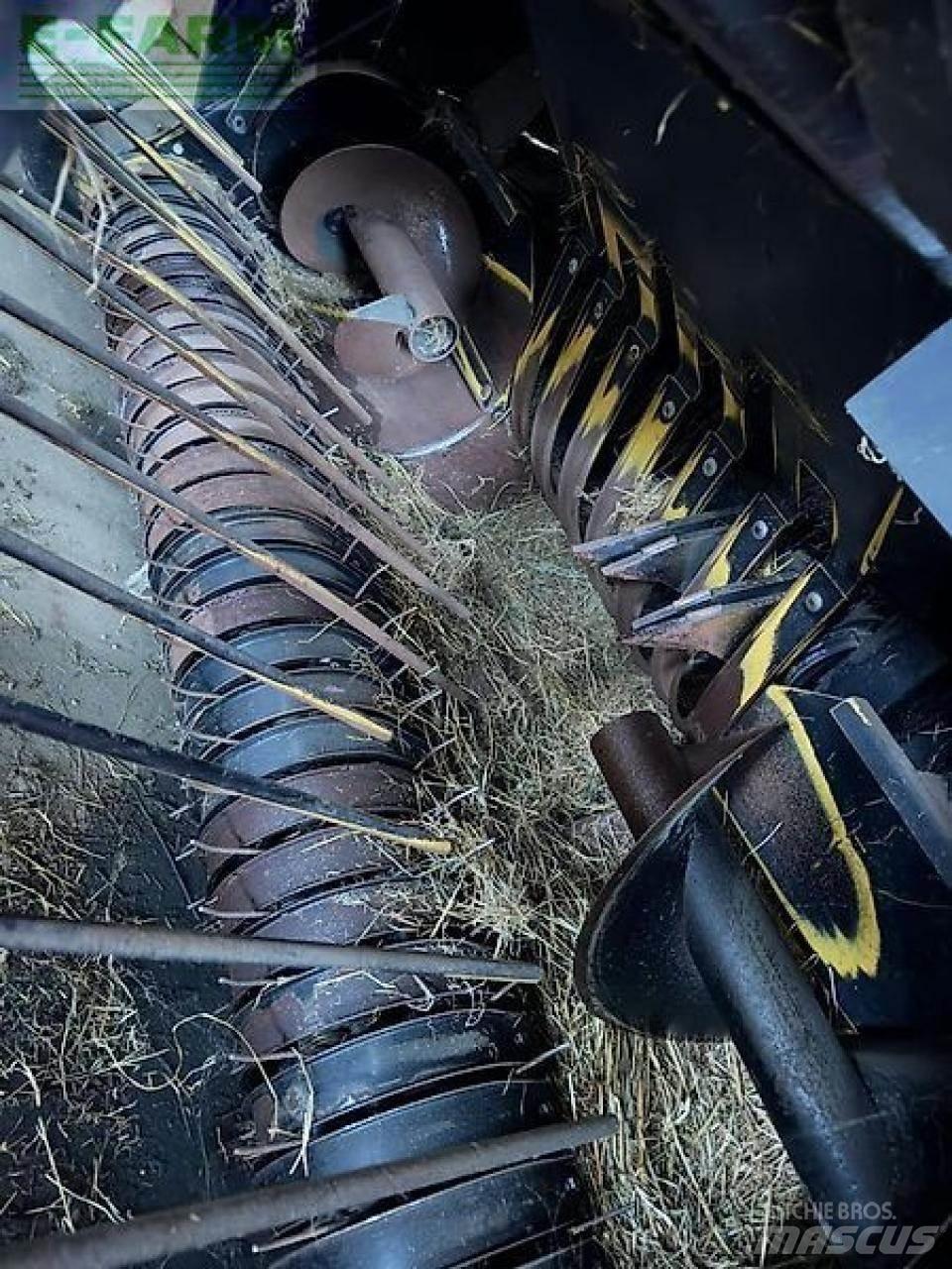 New Holland d1010 Lisy na hranaté balíky