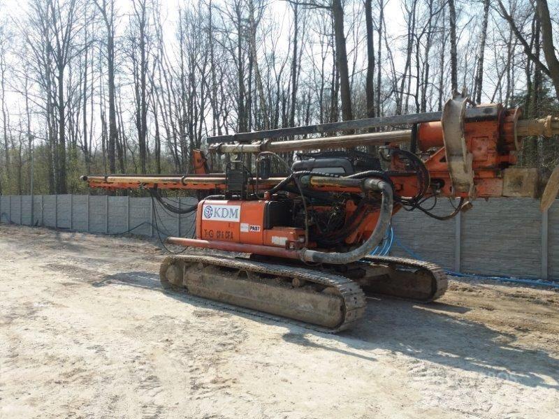 Tescar CF6 CFA Pilierovej žeriav