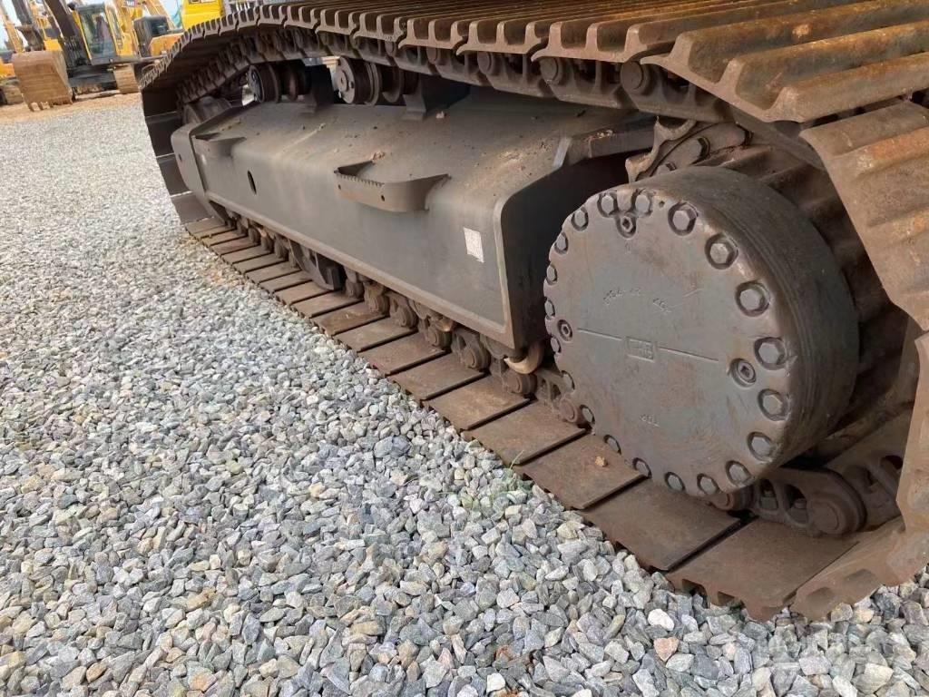 Komatsu 350-7 Pásové rýpadlá