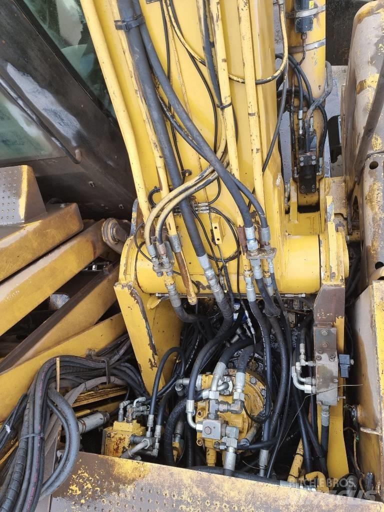 CAT M 325 D L MH Stroje pre manipuláciu s odpadom