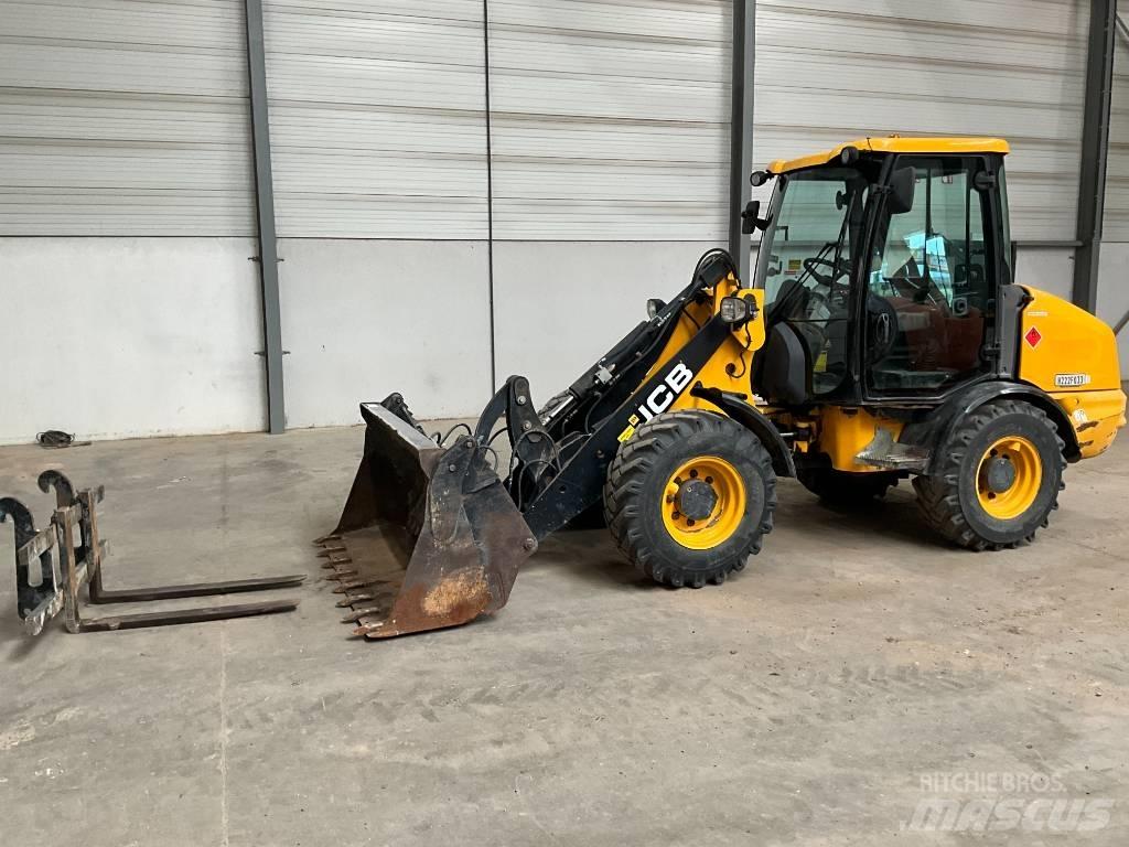 JCB 406 B Kolesové nakladače