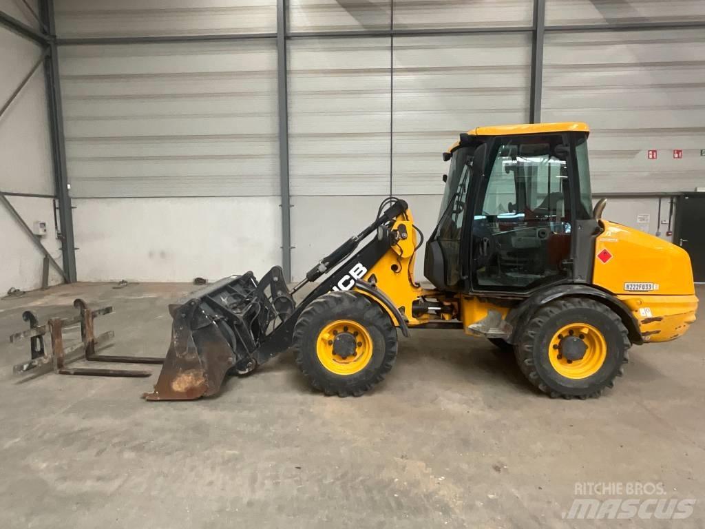 JCB 406 B Kolesové nakladače