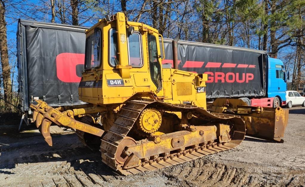 CAT D 4 H Pásové dozéry