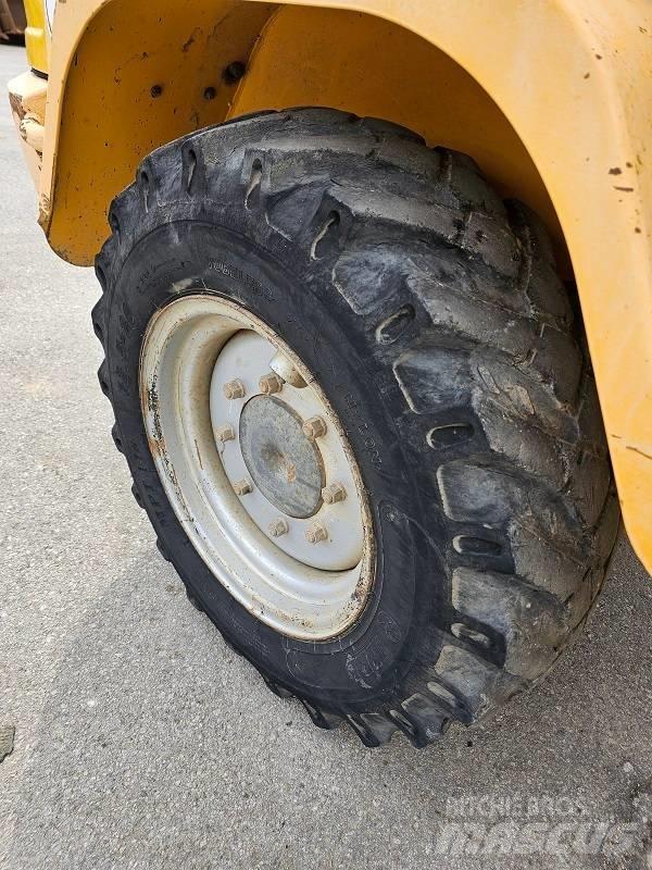 Volvo L 30 B Kolesové nakladače