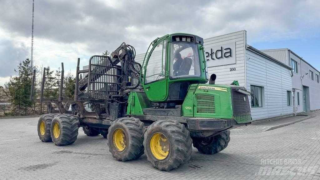John Deere 1010 E Lesné traktory