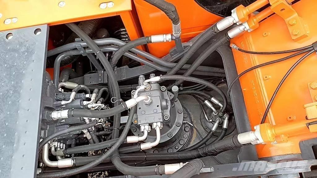 Doosan DX 225 LC Pásové rýpadlá