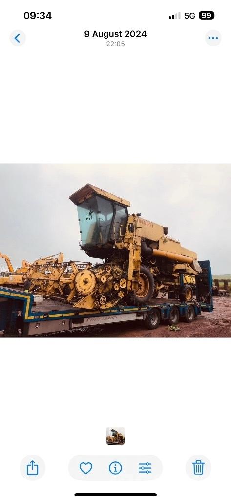 New Holland 8050 Kombinované zberacie stroje