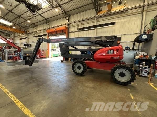 Manitou 200ATJ Kĺbové plošiny