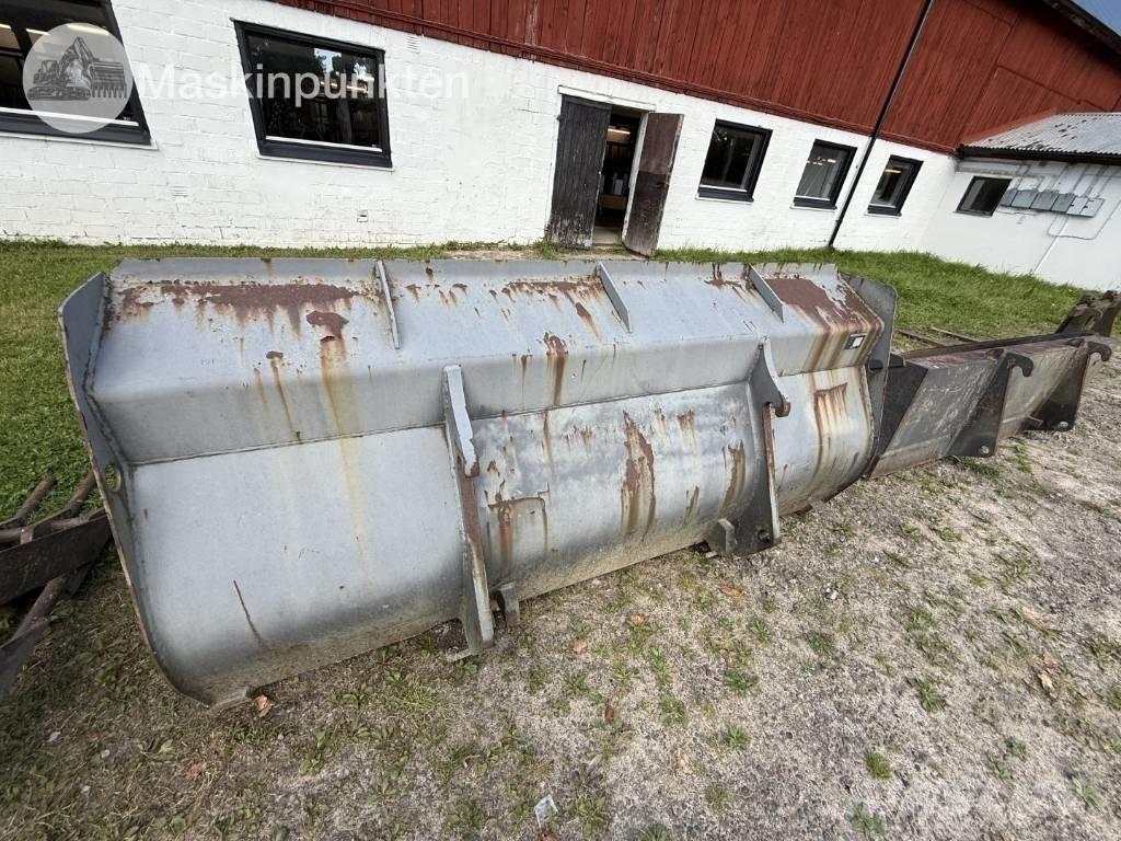 Volvo L 40 B Kolesové nakladače