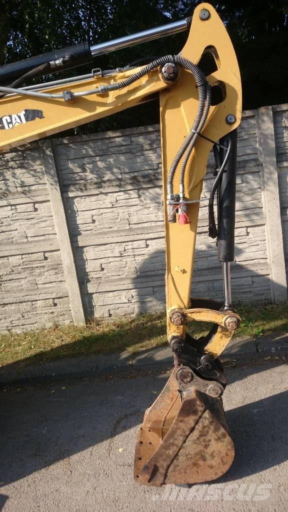 CAT 302.7 D Midi rýpadlá 7 t - 12 t