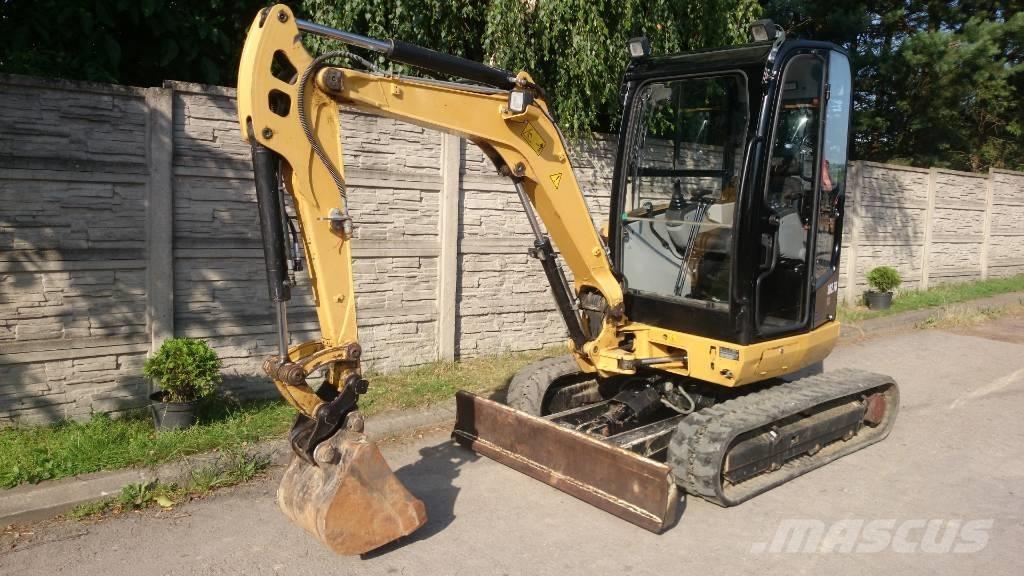 CAT 302.7 D Midi rýpadlá 7 t - 12 t