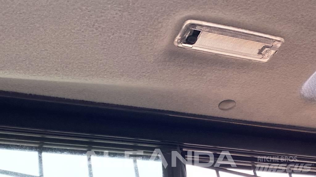 CASE SV 300 B Šmykom riadené nakladače