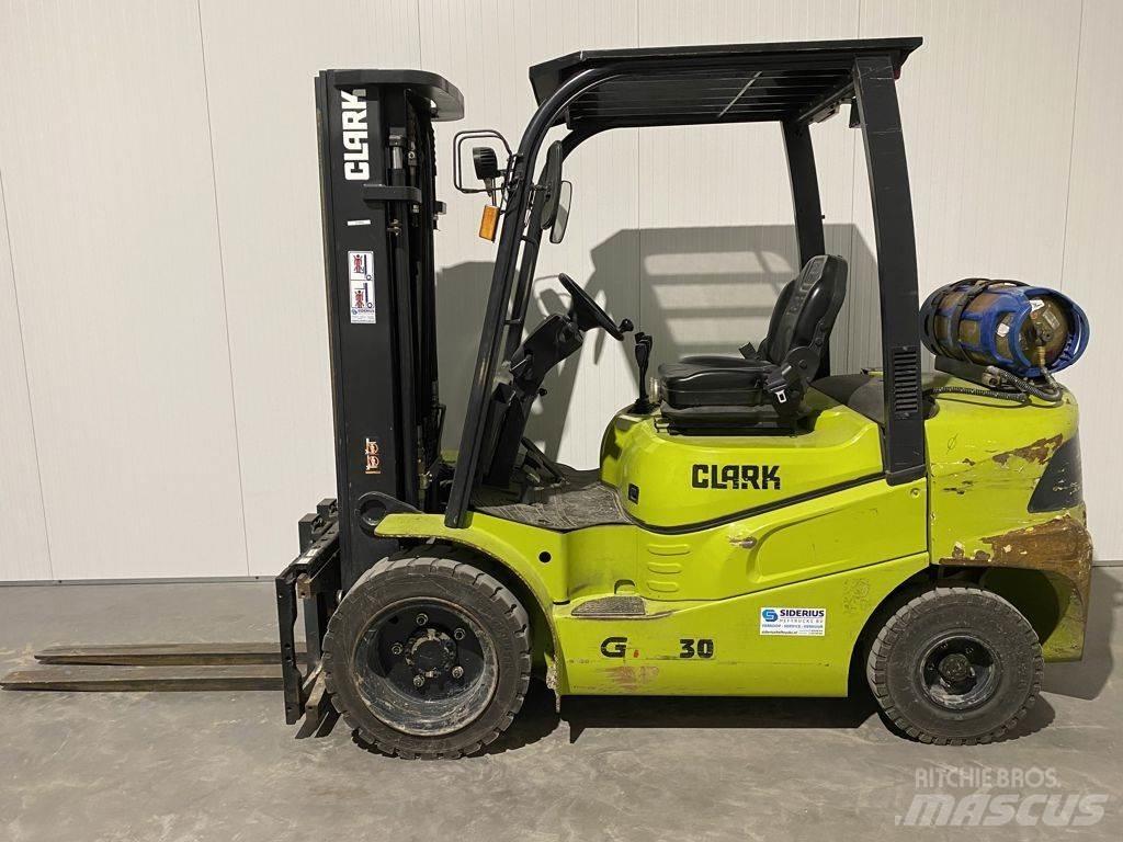 Clark GTS30 LPG vozíky