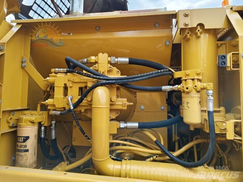 CAT 325 B L Pásové rýpadlá