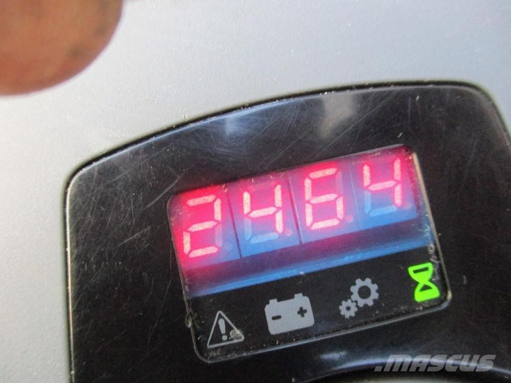 Toyota LPE250 Nízkozdvižný vozík s plošinou