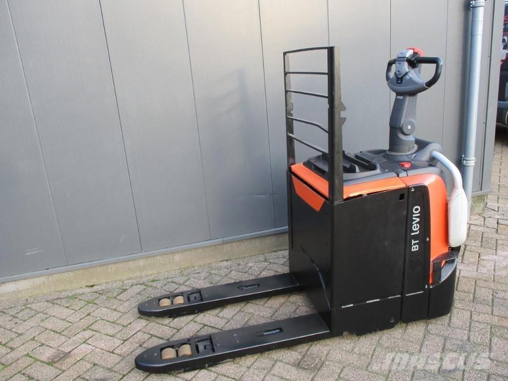 Toyota LPE250 Nízkozdvižný vozík s plošinou