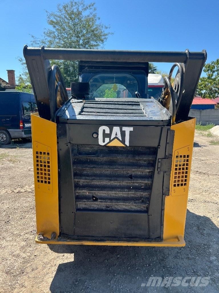 CAT 272 D XHP Šmykom riadené nakladače