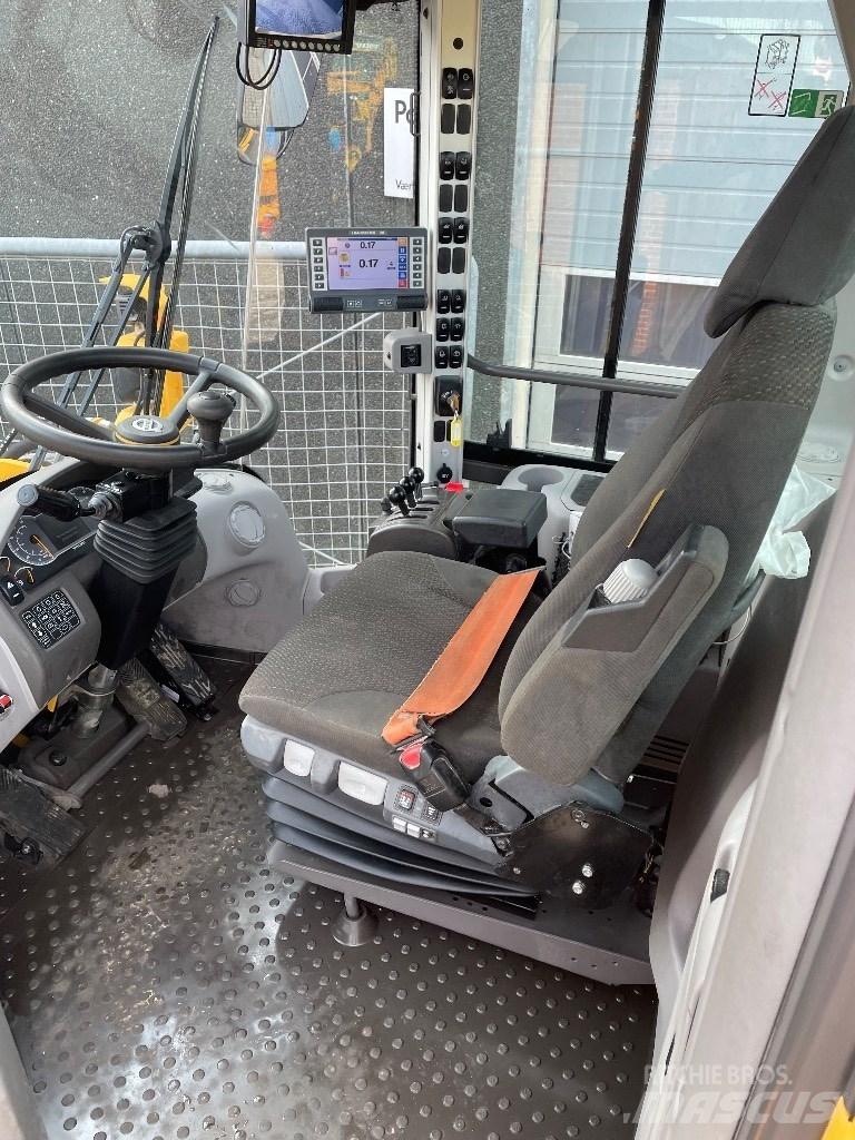 Volvo L90H Kolesové nakladače