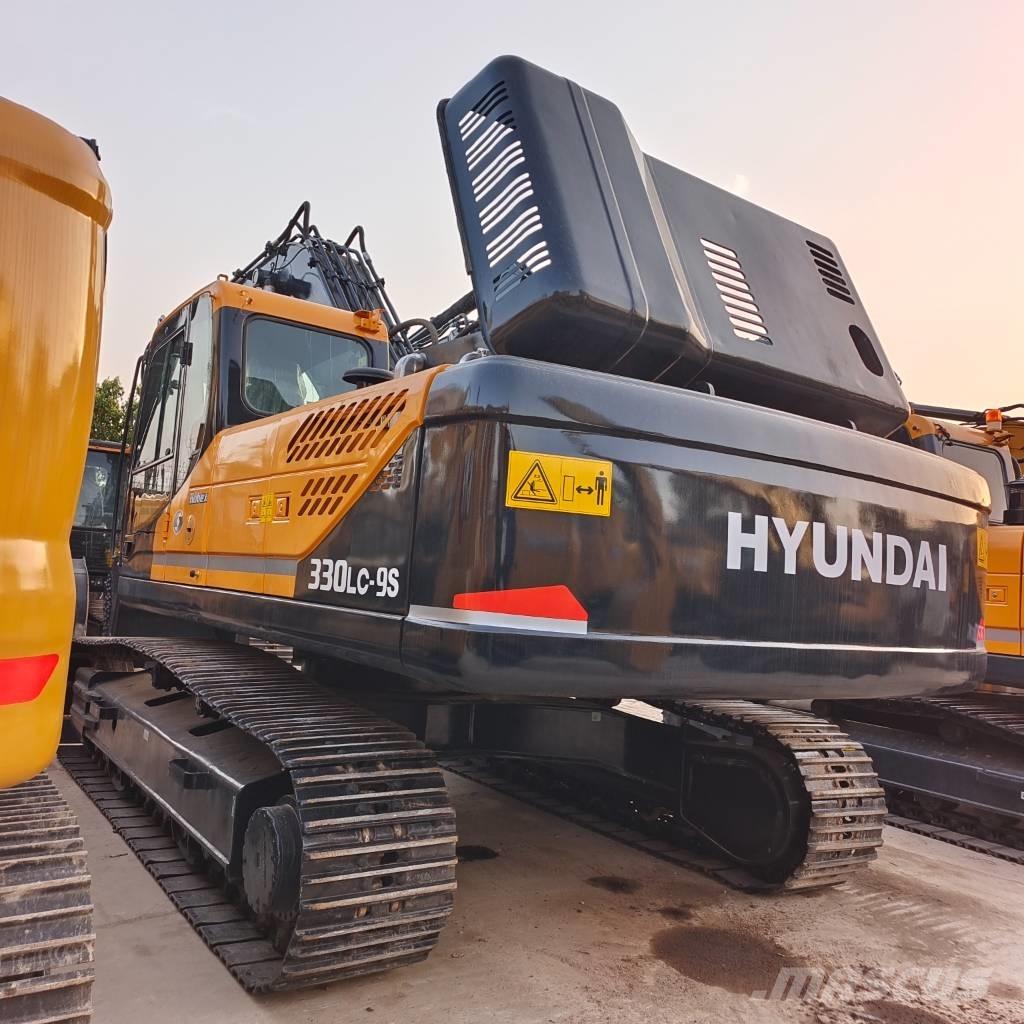 Hyundai 330LC-9T Pásové rýpadlá