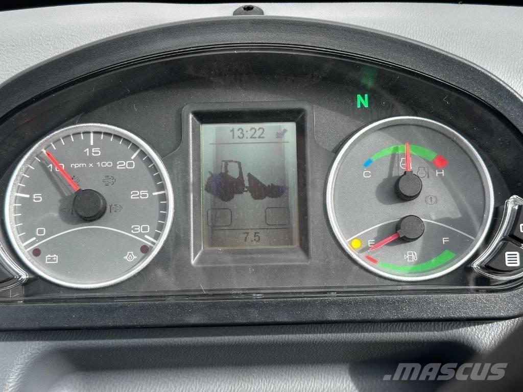 Mecalac AX 850 Kolesové nakladače