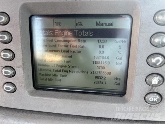 CAT D11T Pásové dozéry