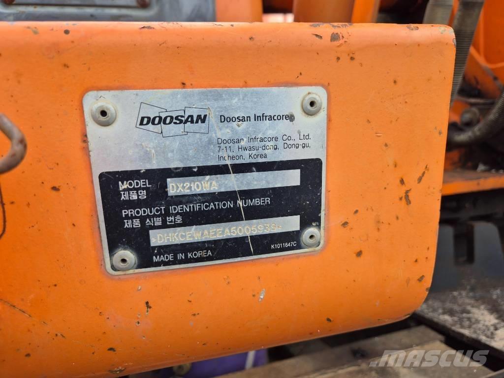 Doosan DX210WA Kolesové rýpadlá