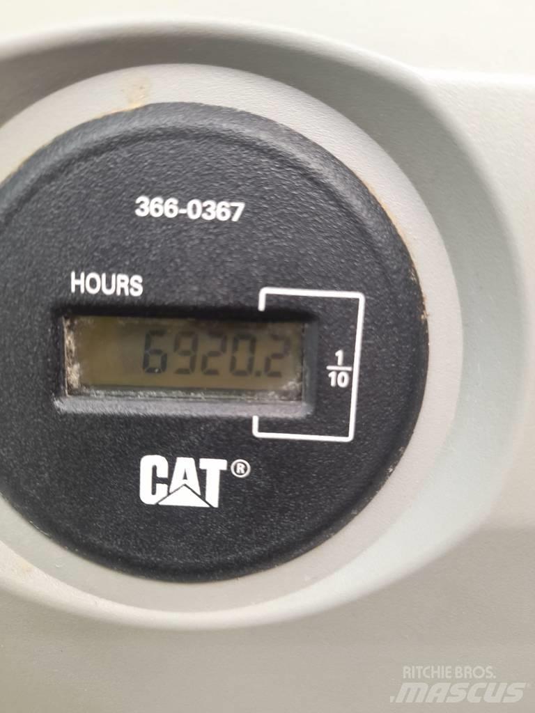 CAT 326 F L N Pásové rýpadlá