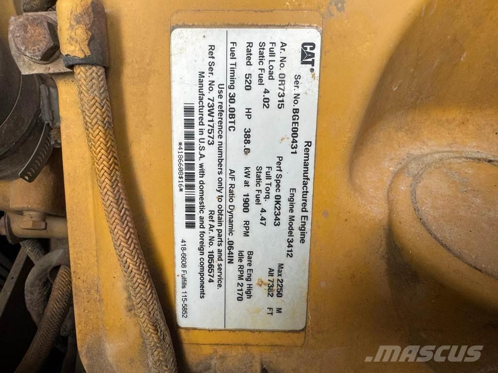 CAT D10N Pásové dozéry
