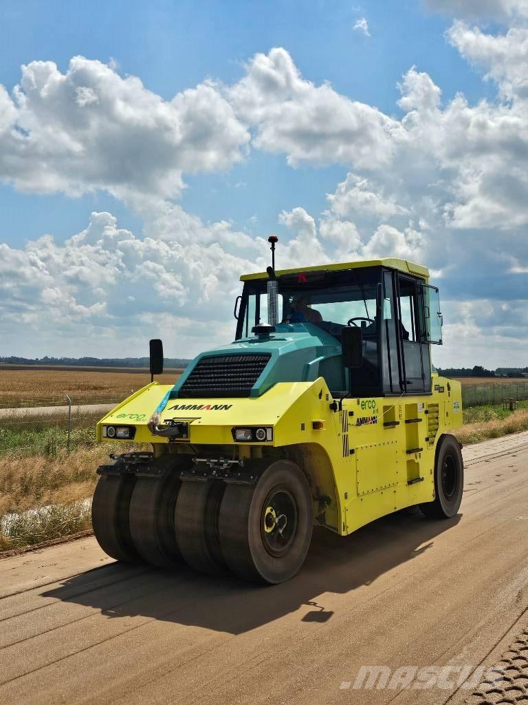 Ammann ART 240 Pneumatikové valce