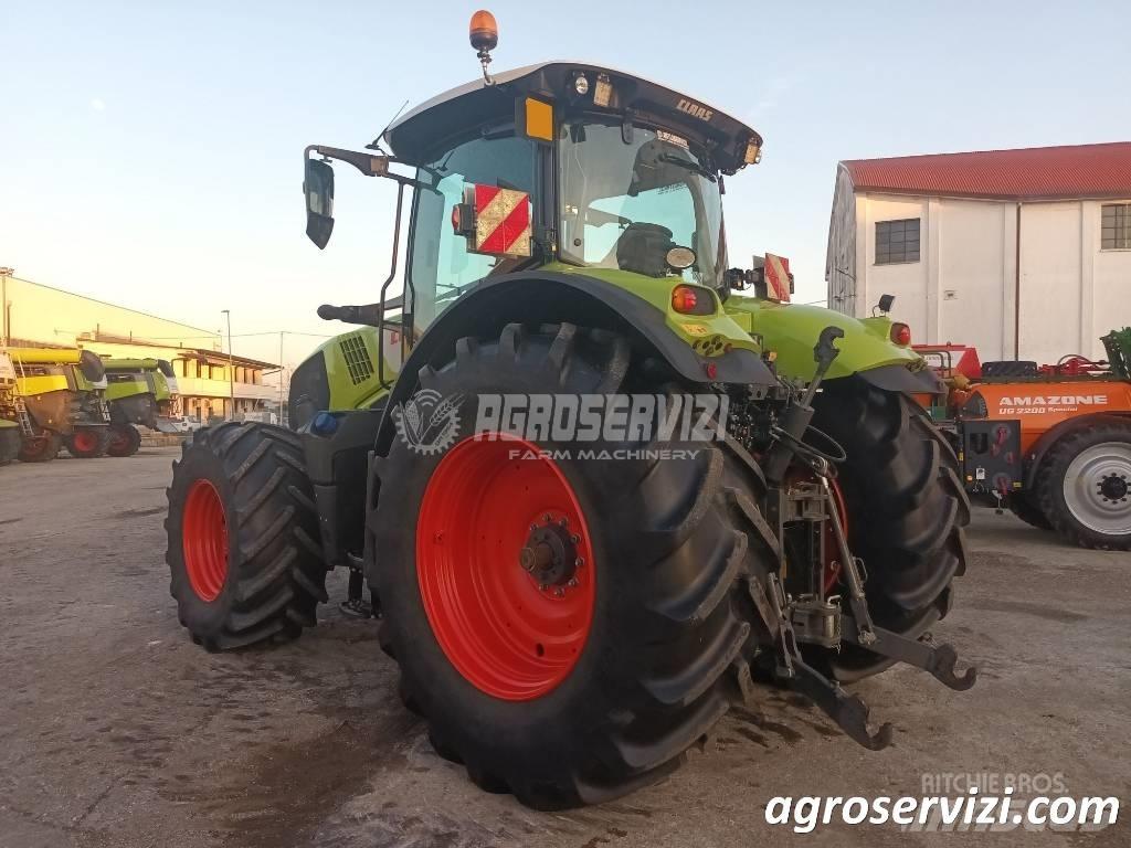 CLAAS Axion 830 Traktory