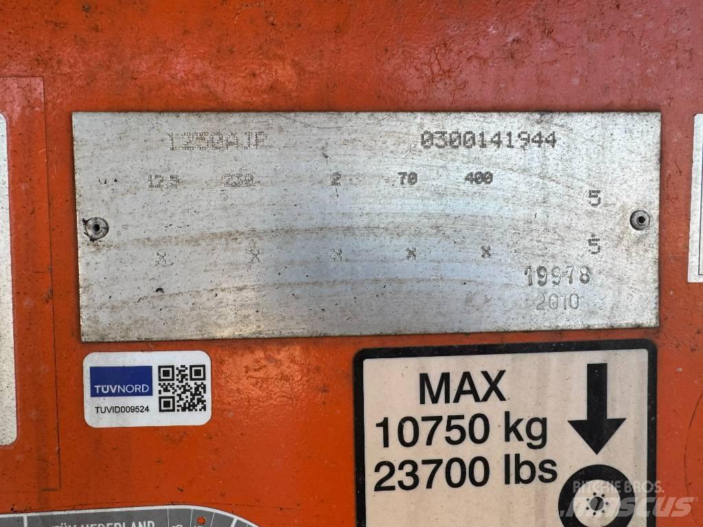 JLG 1250AJPG Kĺbové plošiny