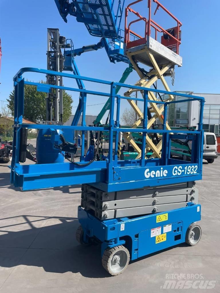 Genie GS 1932 Nožnicové zdvíhacie plošiny