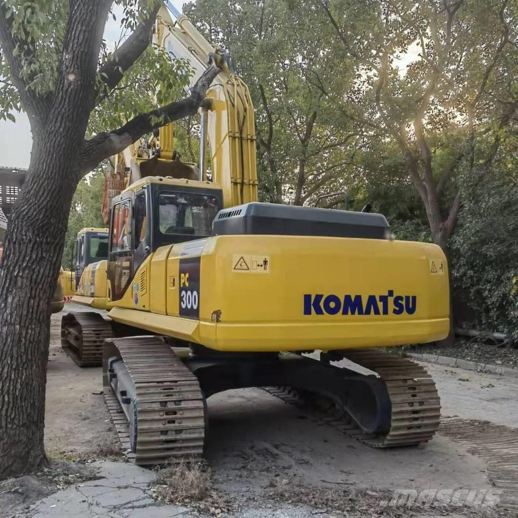 Komatsu PC 300 Pásové rýpadlá