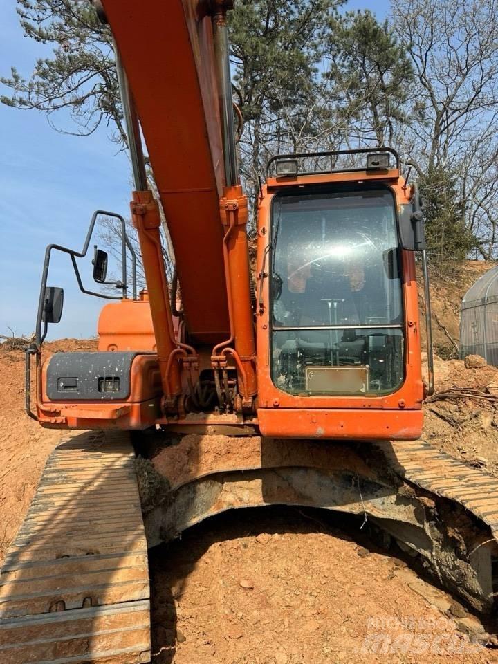 Doosan DX 220 LCA Pásové rýpadlá