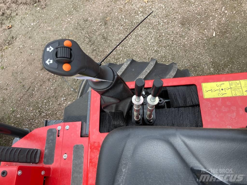 Thaler 2230S Šmykom riadené nakladače