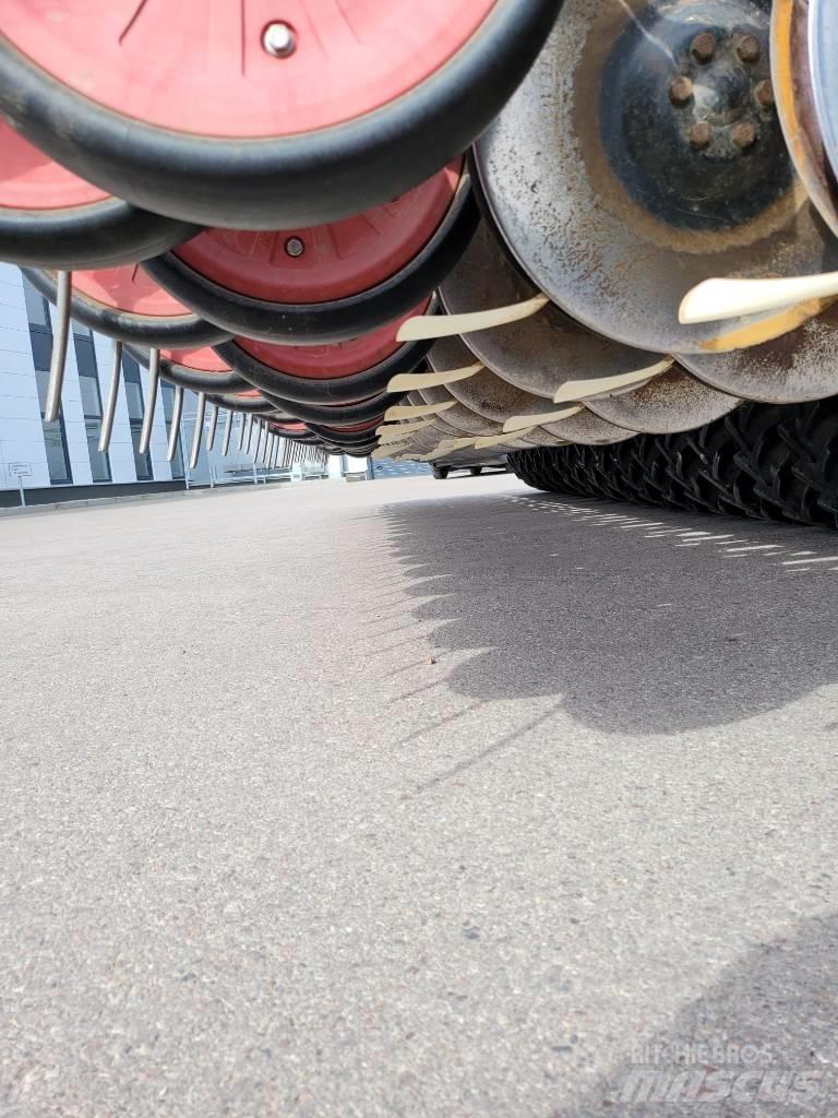 Horsch Pronto 6 DC Mechanické sejačky