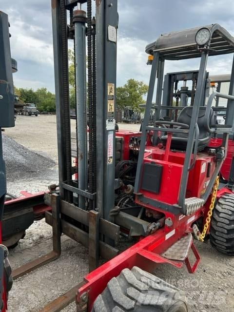 Moffett M5500 Terénne vysokozdvižné vozíky