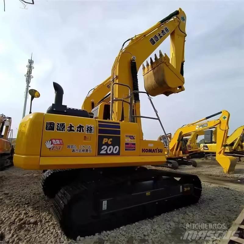 Komatsu PC 200 Pásové rýpadlá